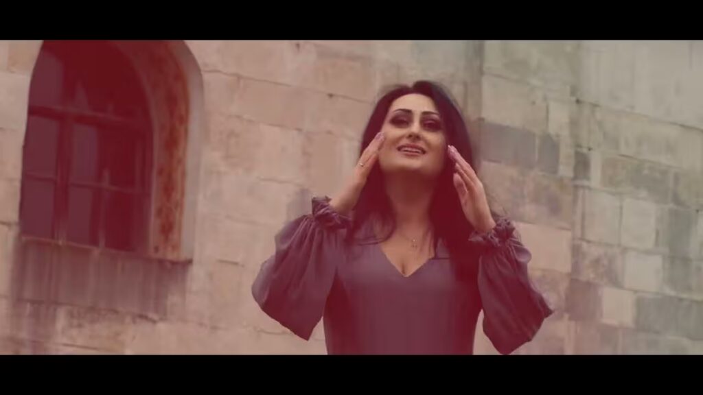 Де навчалася Квітослава Гіга?